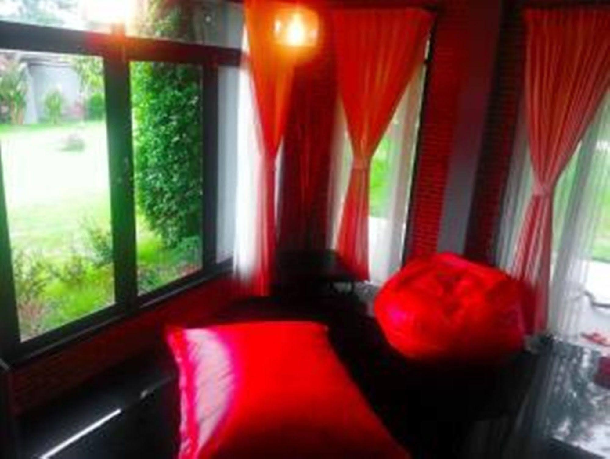 Ashcarya Boutique Resort Ban Bo  Bagian luar foto