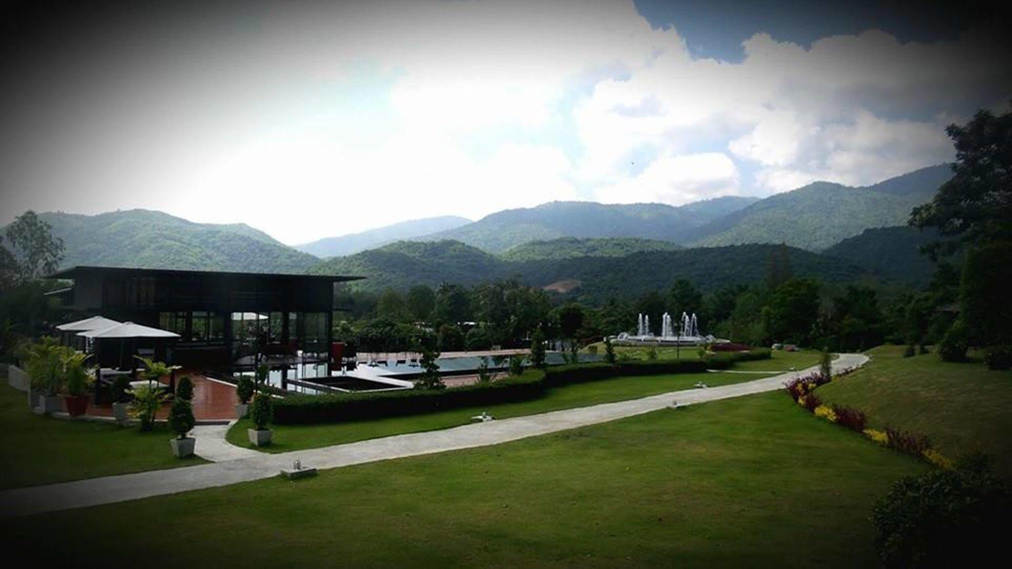 Ashcarya Boutique Resort Ban Bo  Bagian luar foto